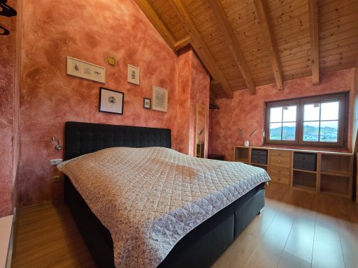 Ferienwohnung mit großem Boxspringbett