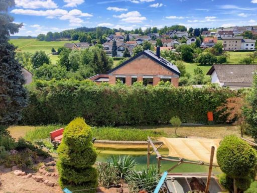 Liegebereich am Schwimmteich